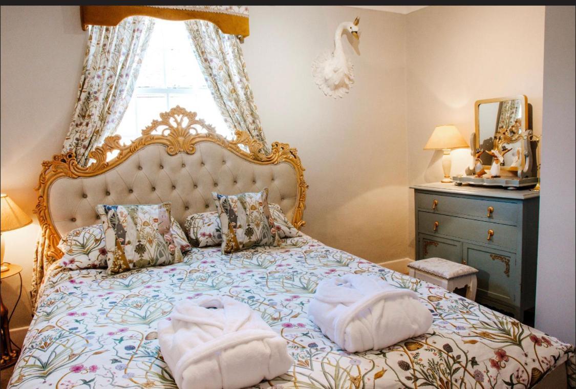 Whispering Place Georgian Grade II Sleeps 6 Adults 3 Mins From Safari Park & Steam Train Беудли Экстерьер фото